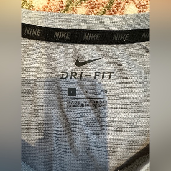 Nike Men's 3/4 Long Sleeve Gray Dri-Fit Tee - Picture 2 of 5